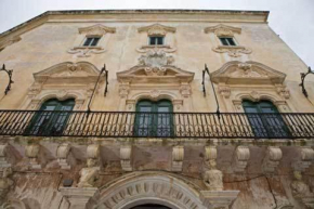 Отель B&B Palazzo Senape De Pace  Галли́поли